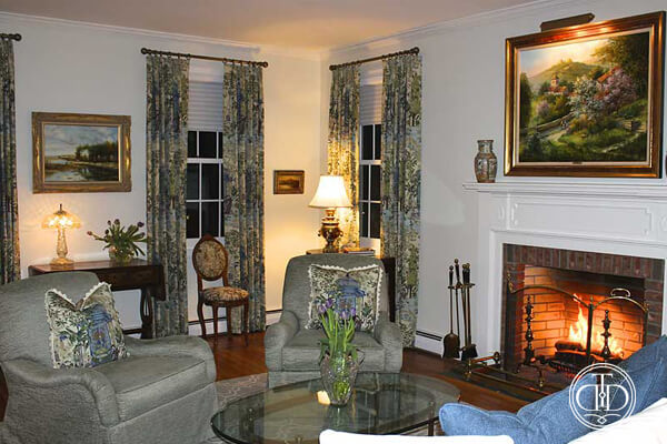 New England Summer Home-n