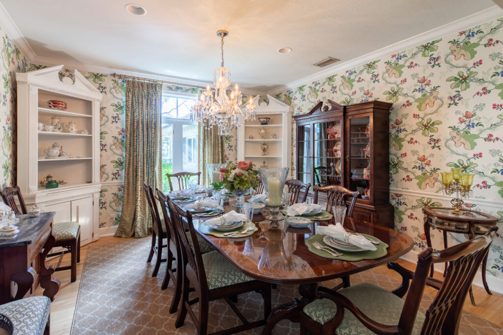 Classic Waterfront Home Dining Room